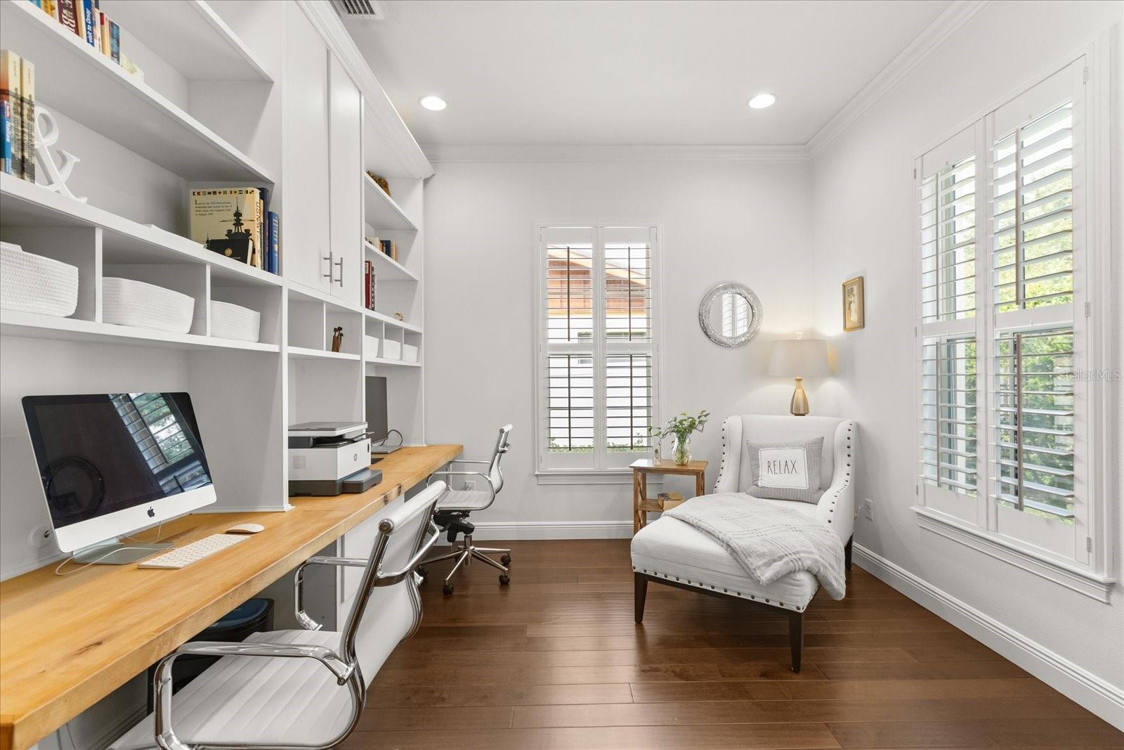 FLORA PARK 2ND ADD - Residential