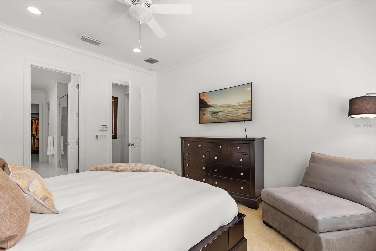 FLORA PARK 2ND ADD - Residential