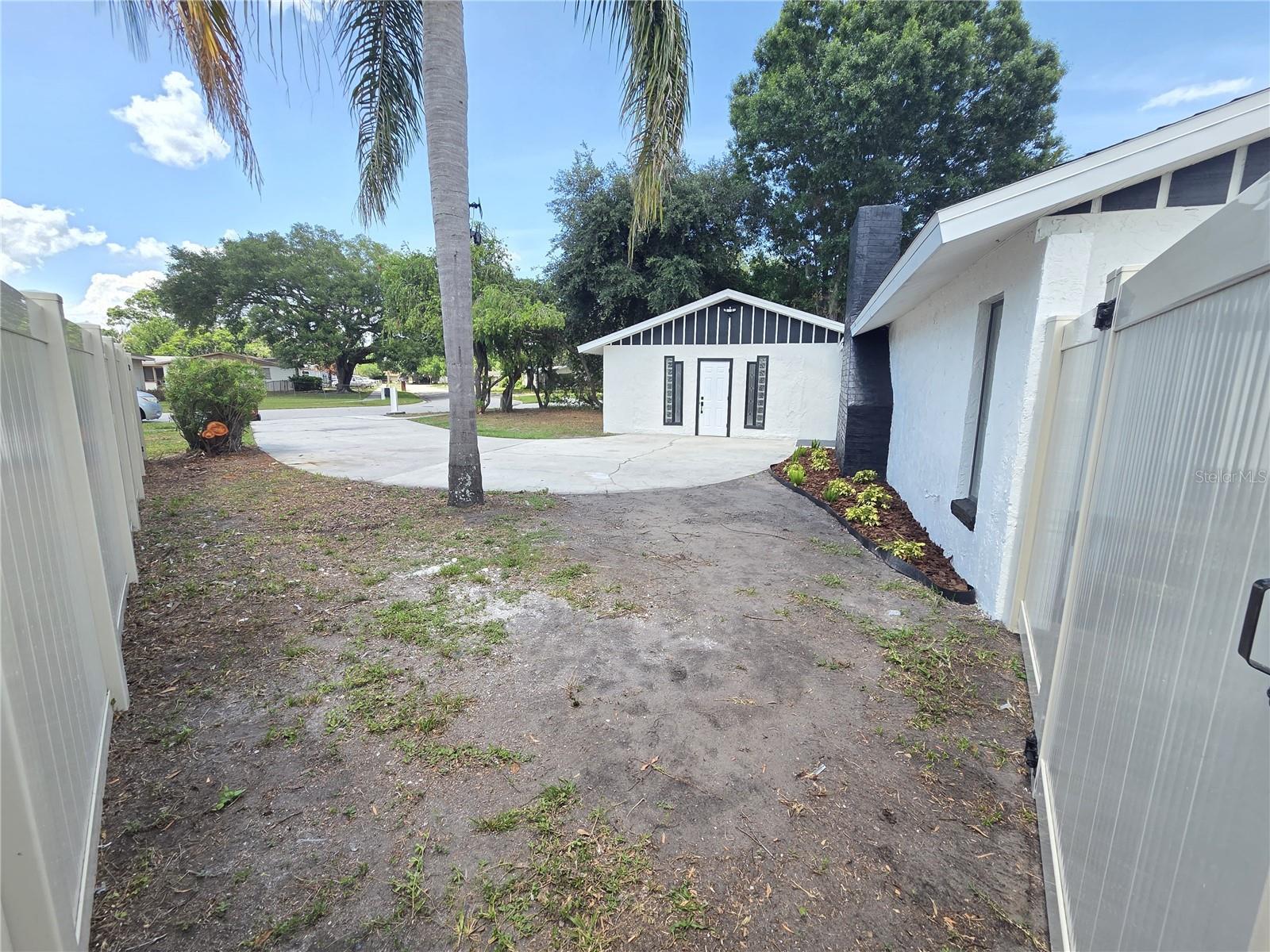 KINGS VILLAGE - Residential
