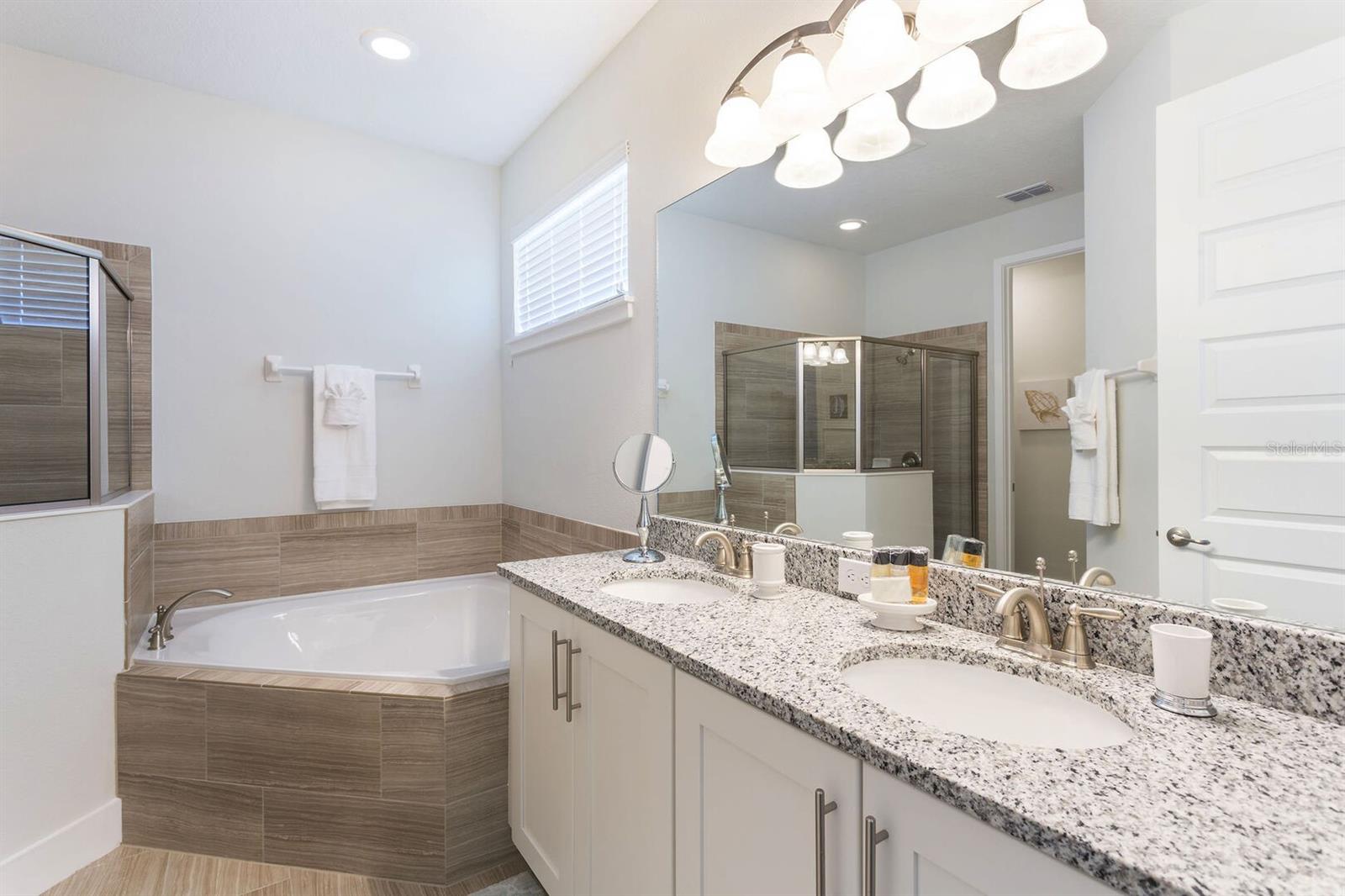 REUNION WEST VLGS NORTH - Residential