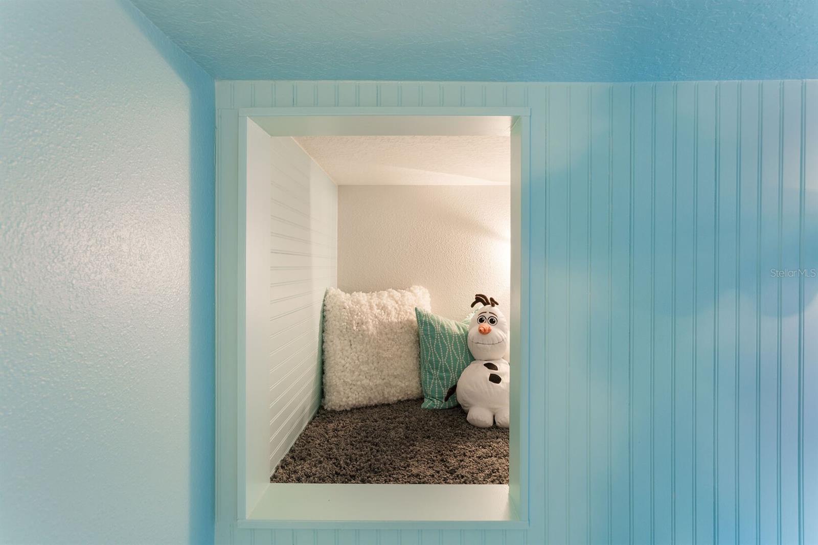 REUNION WEST VLGS NORTH - Residential