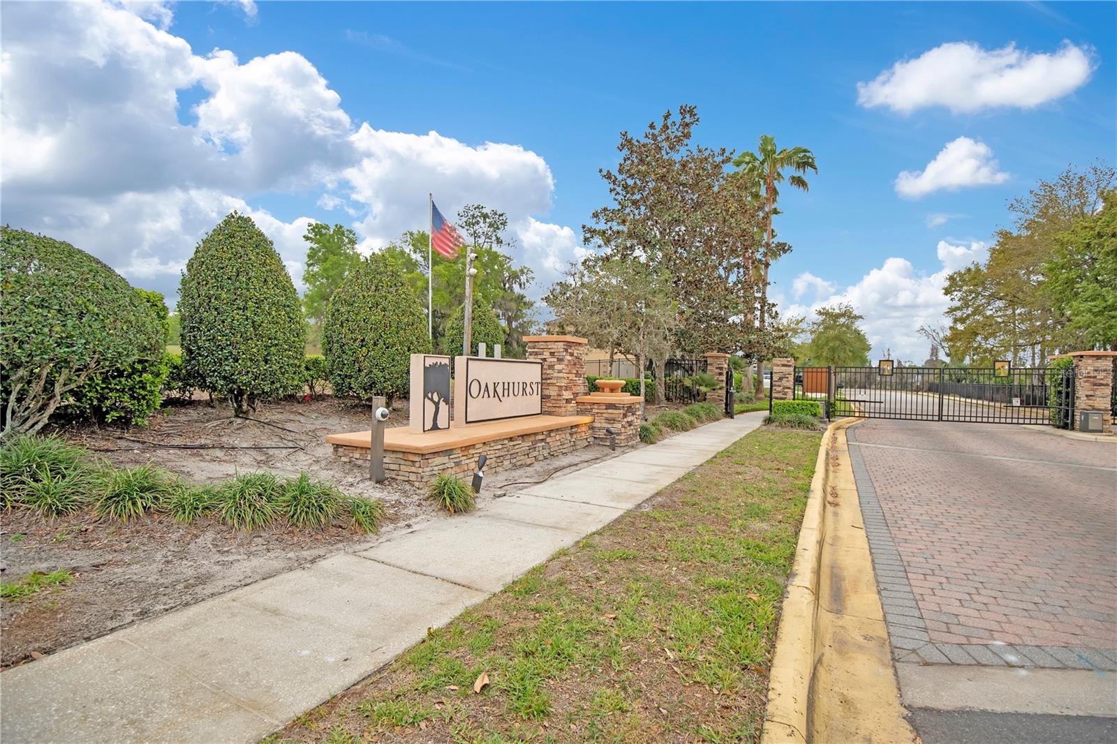 OAKHURST GOLF ESTATES - Residential