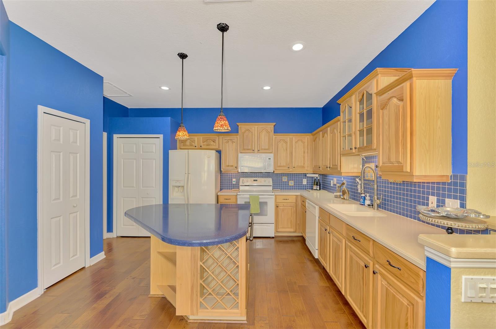 AVALON AT THE VILLAGES OF PALM-AIRE 2 - Residential