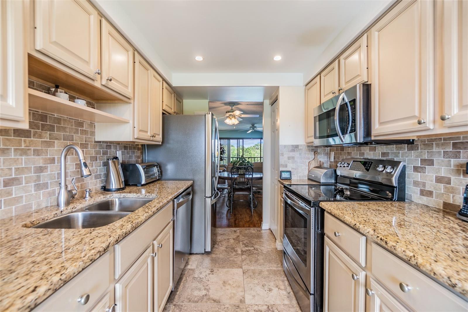 2700 COVE CAY DRIVE 5-G