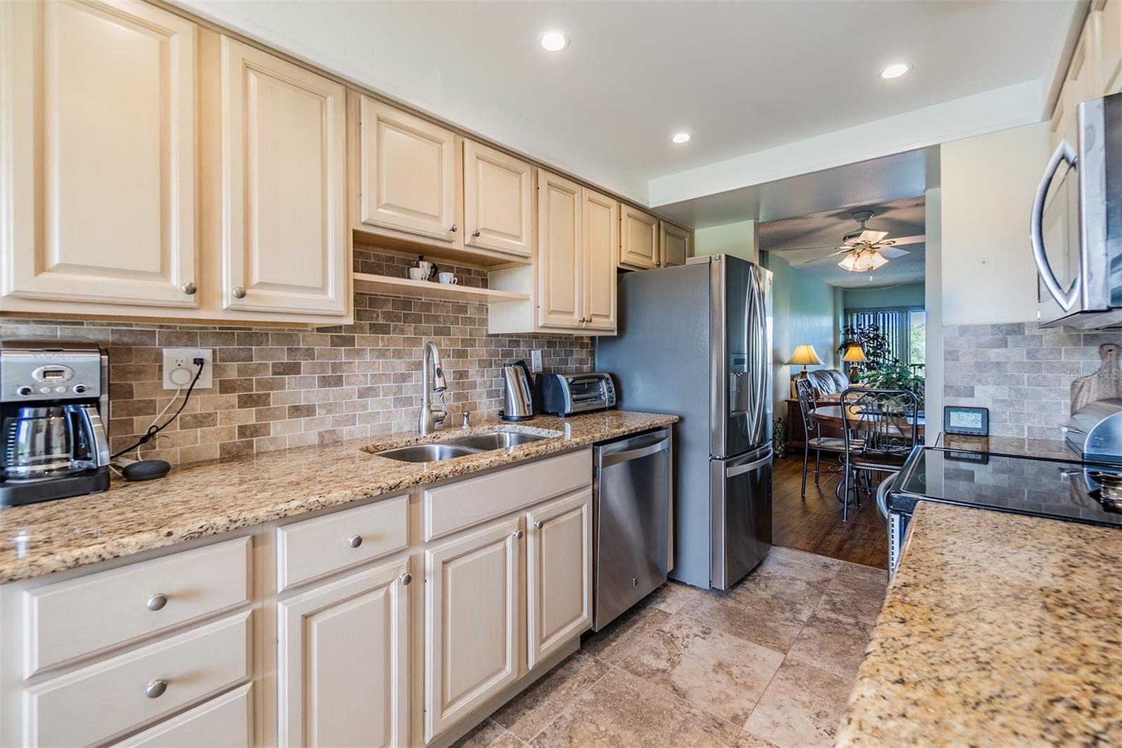 2700 COVE CAY DRIVE 5-G