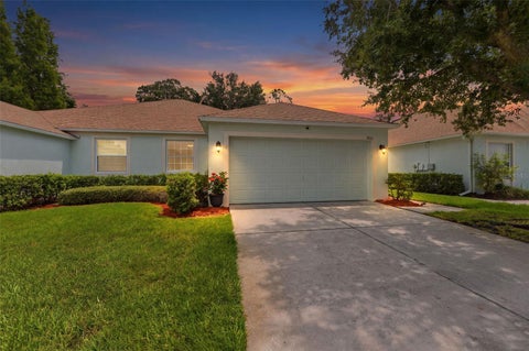 Photo of 5852 Autumn Shire Dr, Zephyrhills, FL 33541 (MLS # TB8536204)