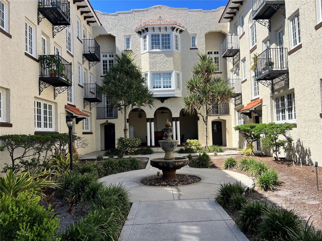 Photo of 2117 W Dekle Avenue #J3, Tampa, FL 33606 (MLS # TB8548150)