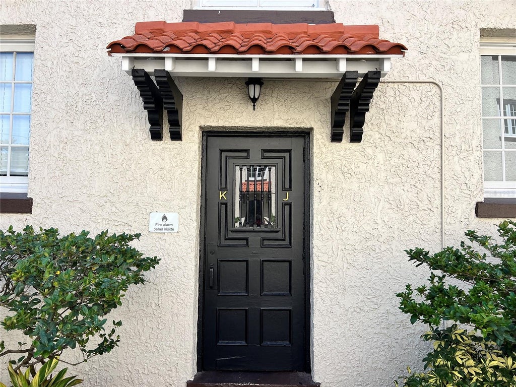 Photo of 2117 W Dekle Avenue #J3, Tampa, FL 33606 (MLS # TB8548150)