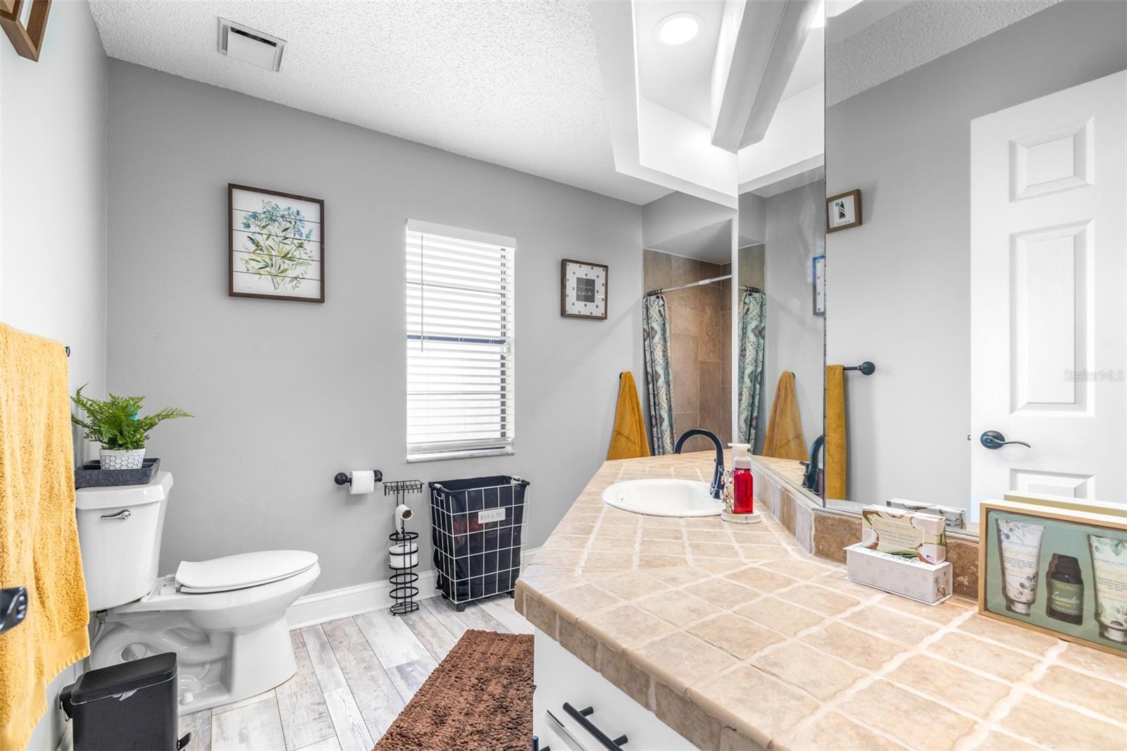 RIDGEWOOD - Residential