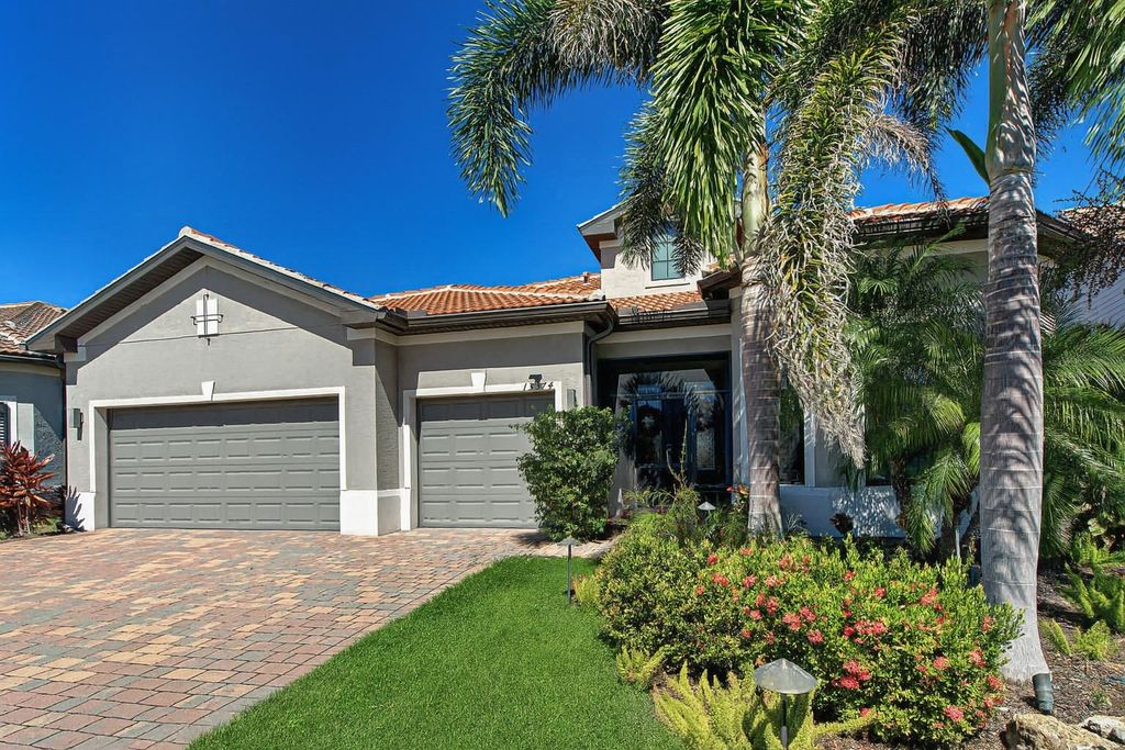 Photo of 13374 Verandi Street, Venice, FL 34293 (MLS # N6140549)