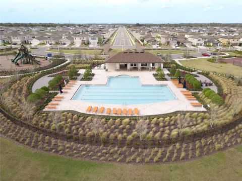 A home in WIMAUMA