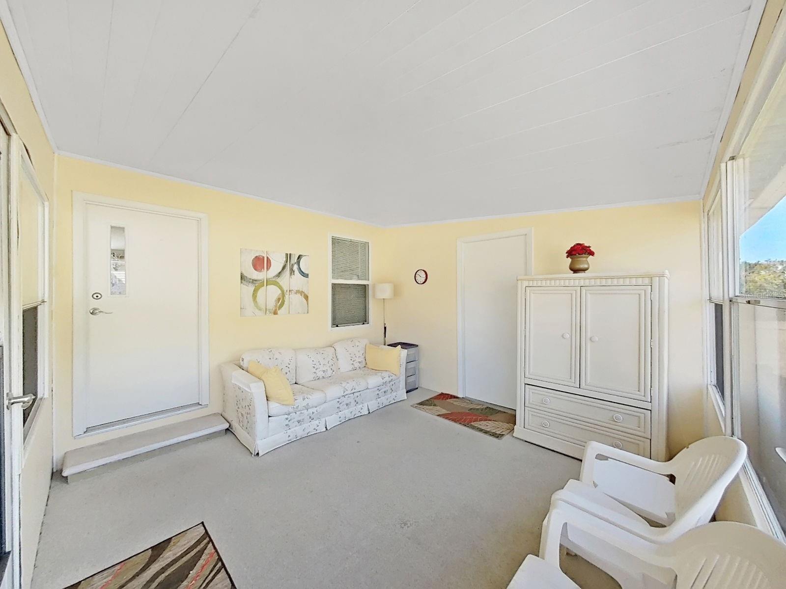 FOXWOOD LAKE ESTATES - Residential