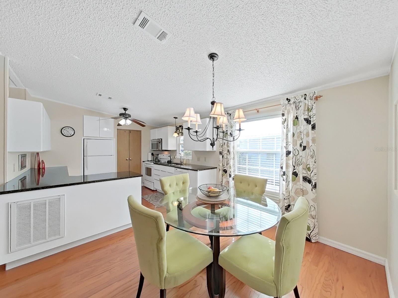 FOXWOOD LAKE ESTATES - Residential