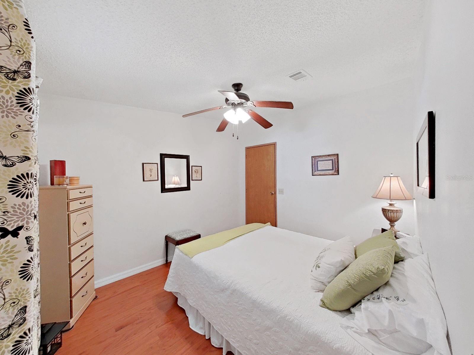 FOXWOOD LAKE ESTATES - Residential