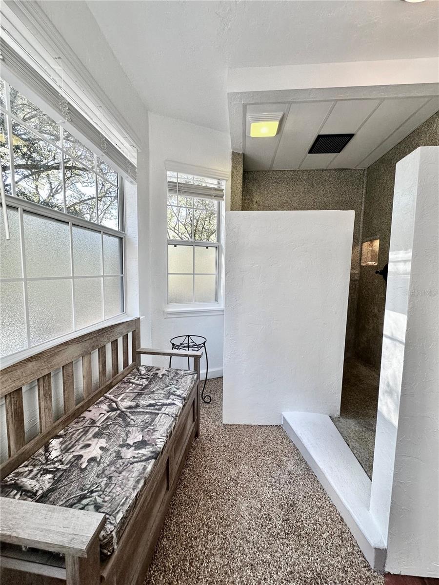 HIGH SPGS ESTATES UNIT II - Residential