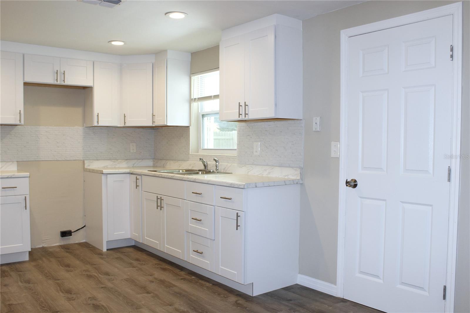 BEACON SQUARE - Residential