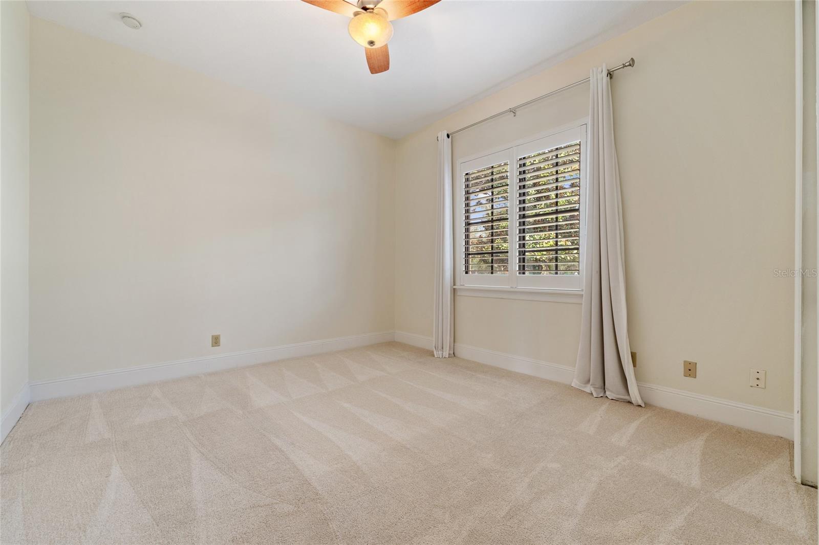 KEENES POINTE - Residential