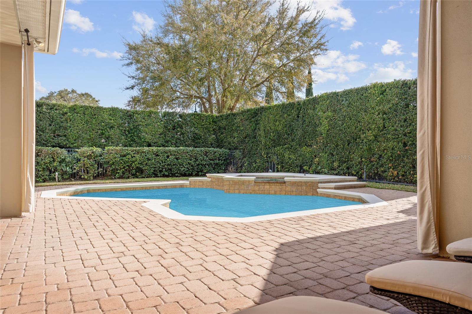 KEENES POINTE - Residential