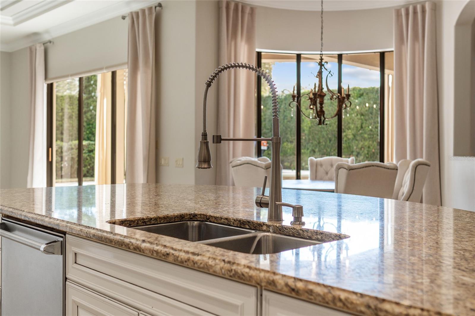 KEENES POINTE - Residential