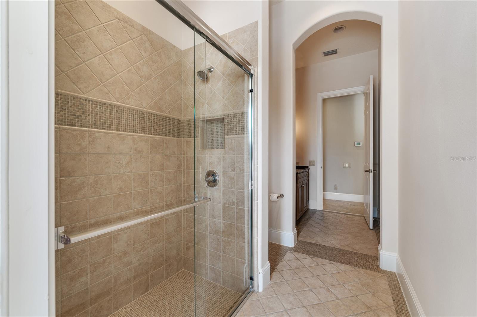 KEENES POINTE - Residential