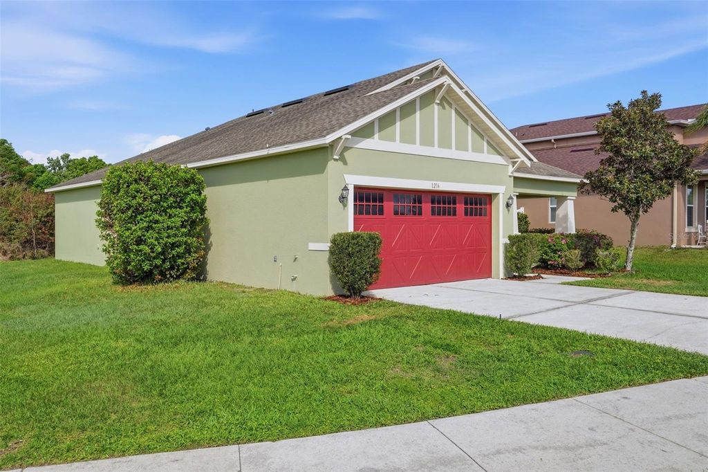 Photo of 1216 Maplebrook Drive, Lake Alfred, FL 33850 (MLS # O6390564)