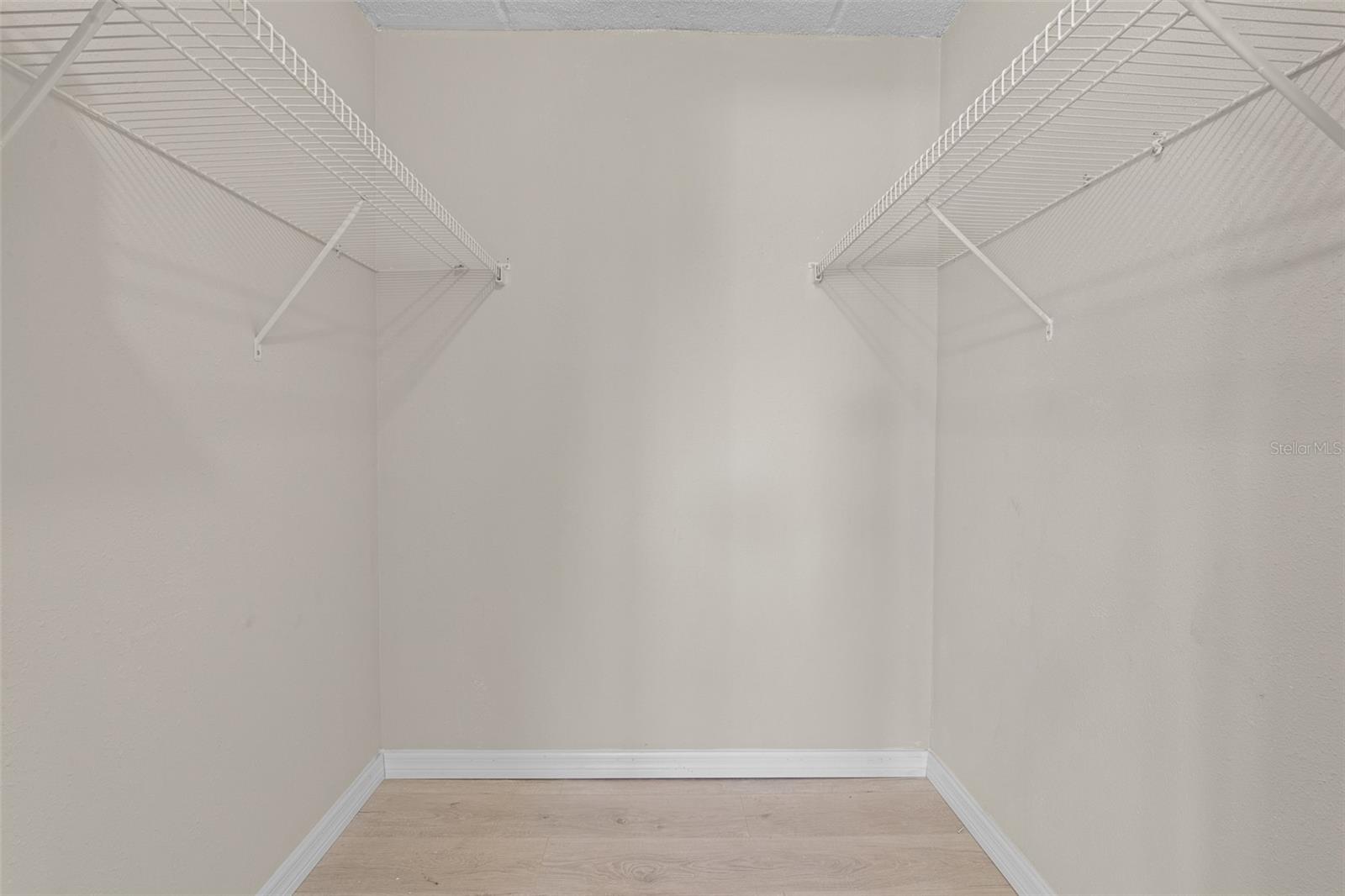 DOLPHIN POINTE OF DUNEDIN CONDO - Residential Lease