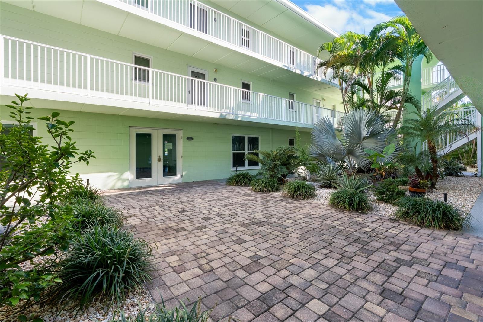 DOLPHIN POINTE OF DUNEDIN CONDO - Residential Lease