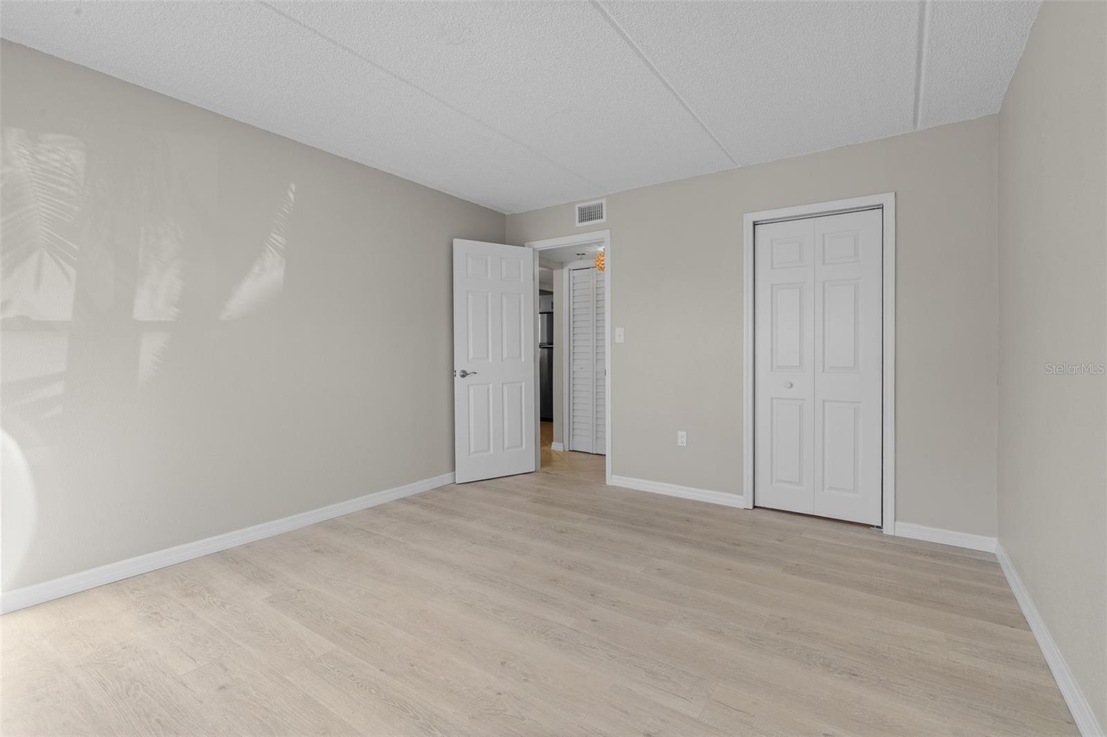 DOLPHIN POINTE OF DUNEDIN CONDO - Residential Lease