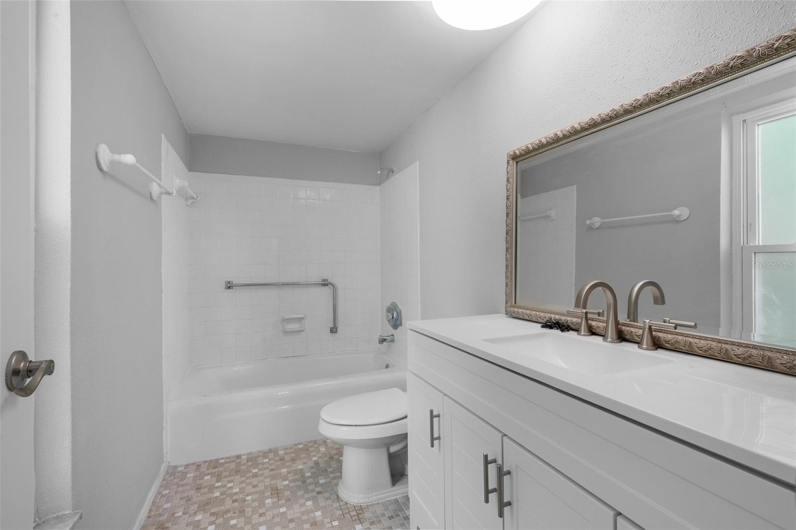 DOLPHIN POINTE OF DUNEDIN CONDO - Residential Lease