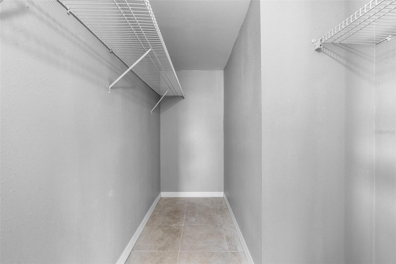 DOLPHIN POINTE OF DUNEDIN CONDO - Residential Lease