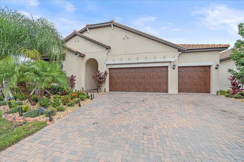 A home in WIMAUMA