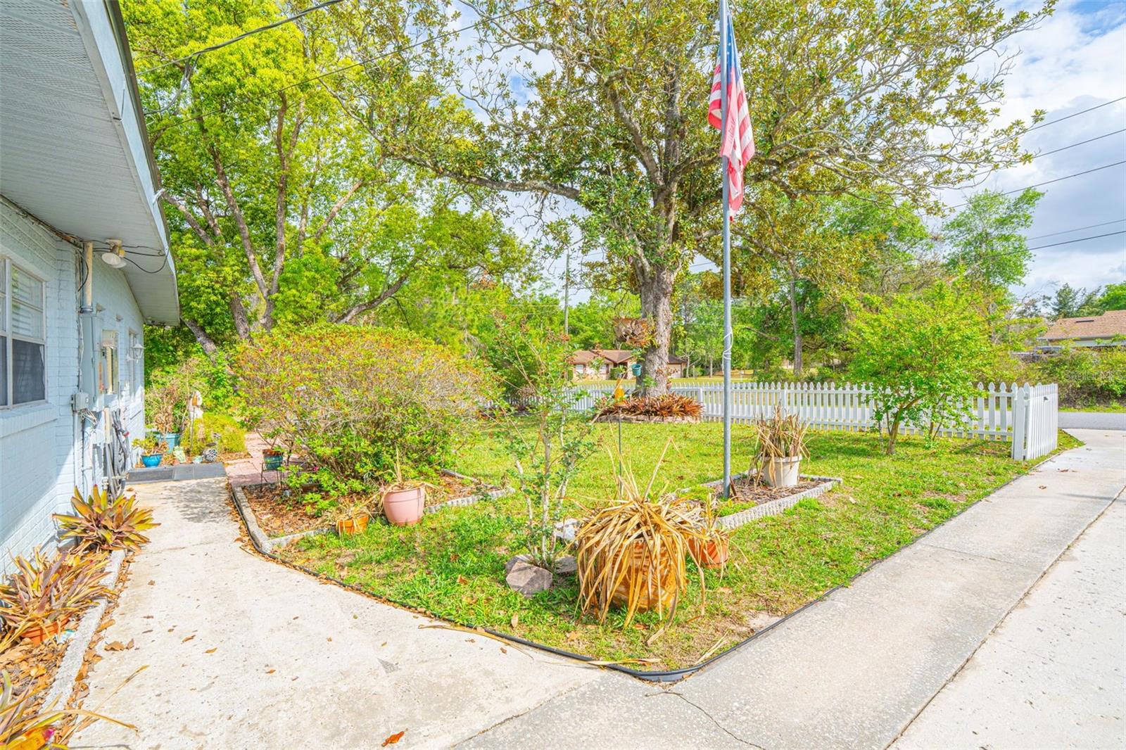 ORANGE CITY ESTATES - Residential