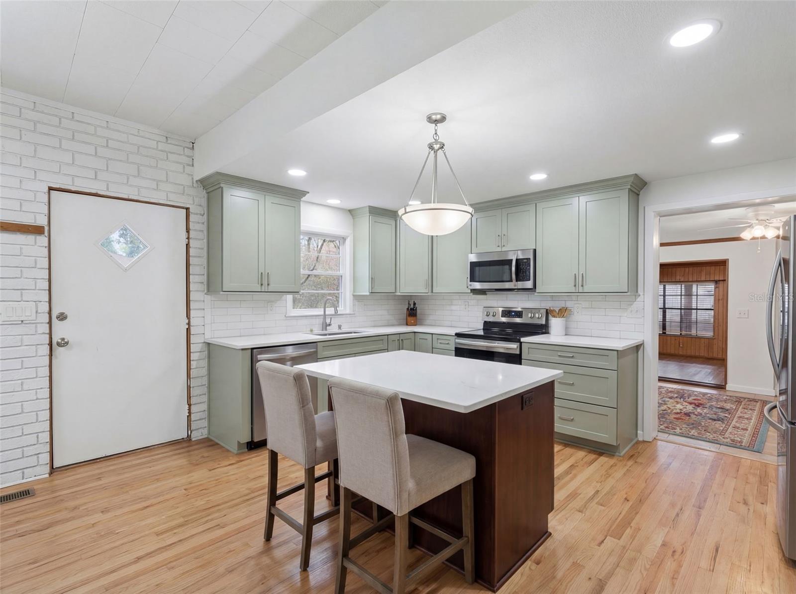 ORANGE CITY ESTATES - Residential