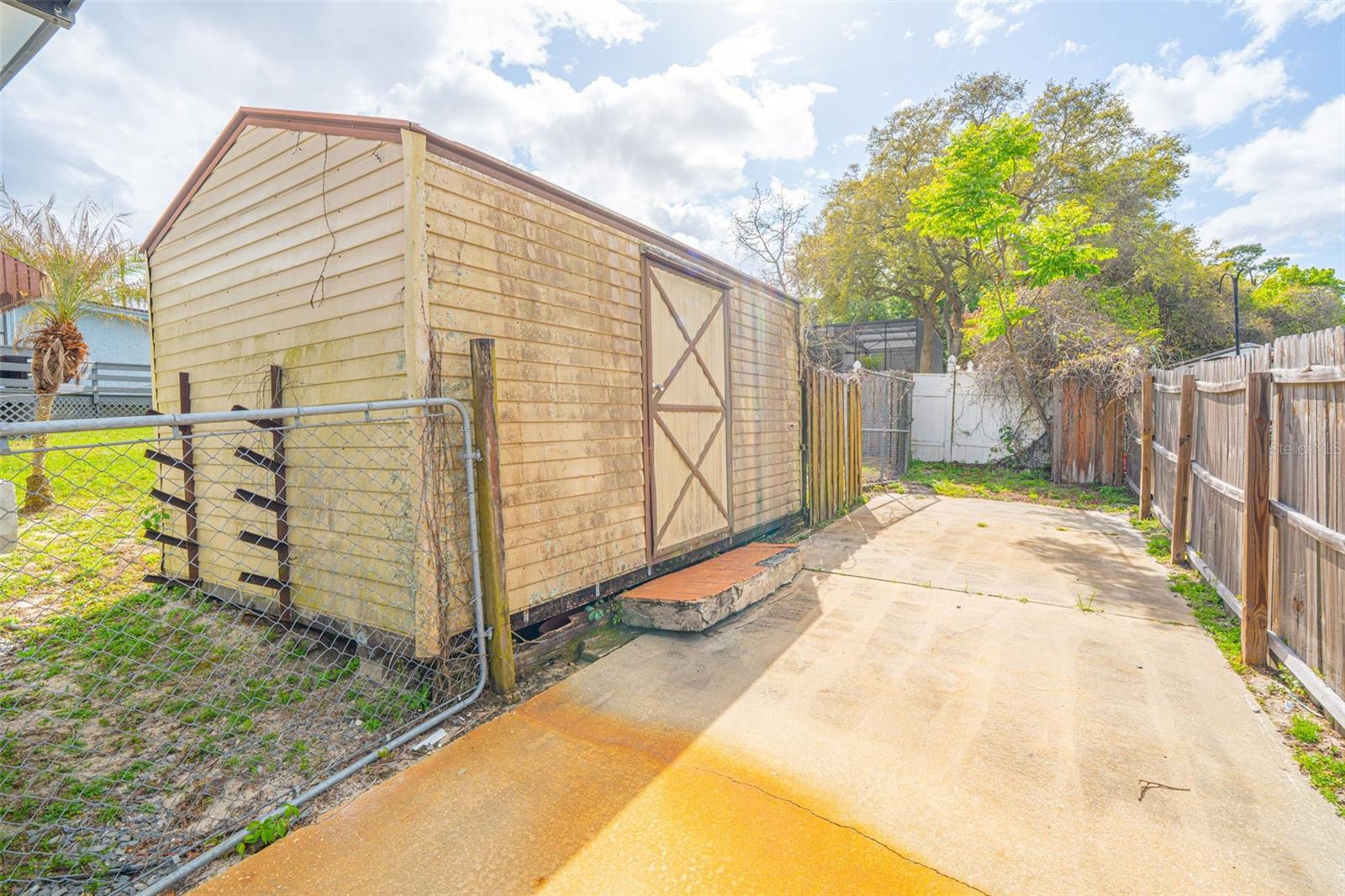 ORANGE CITY ESTATES - Residential