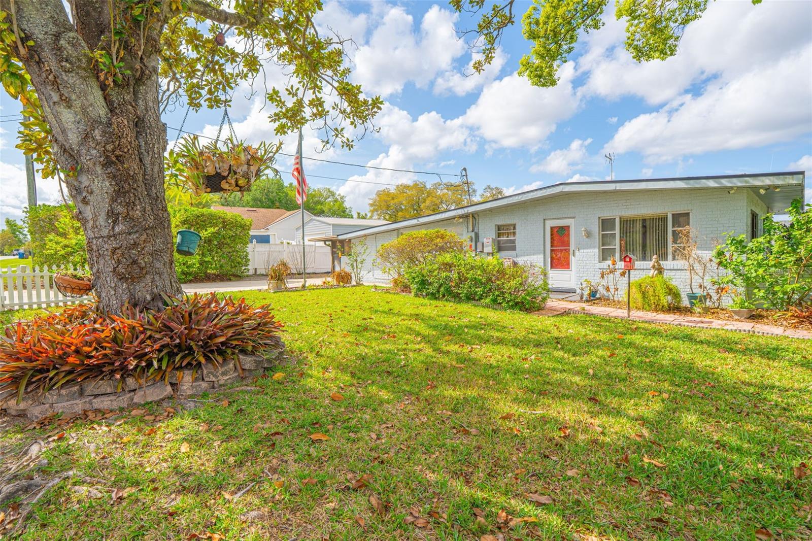 ORANGE CITY ESTATES - Residential