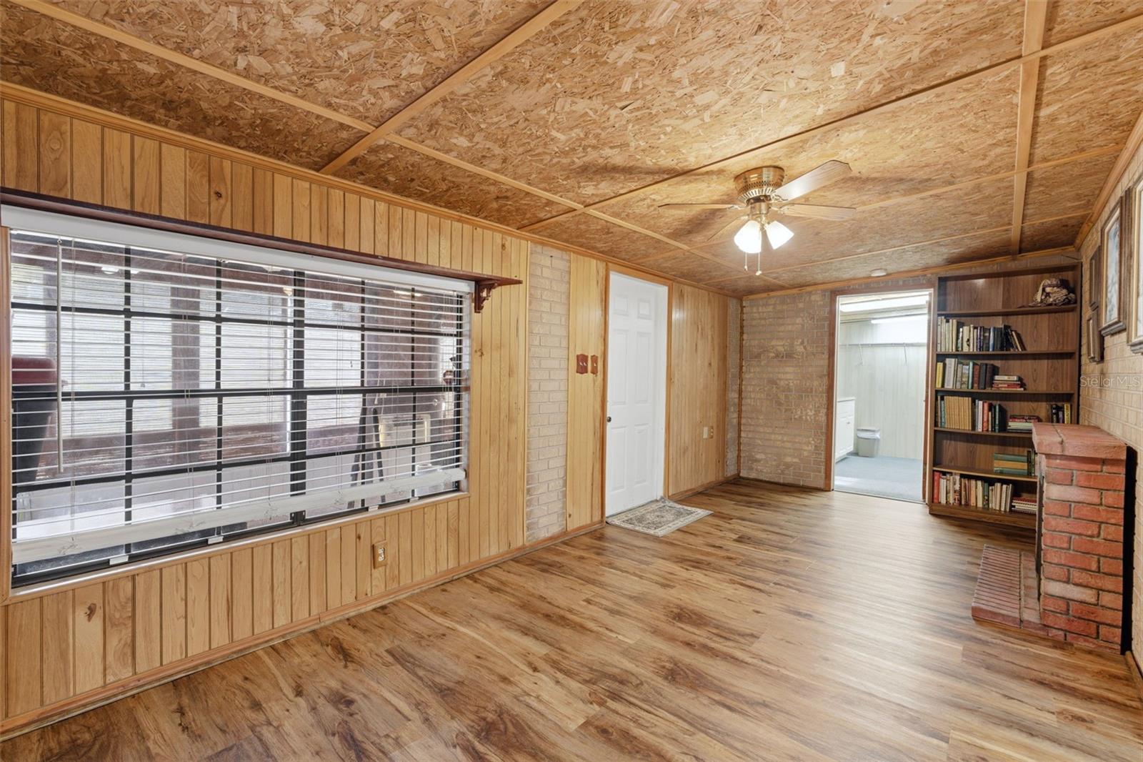 ORANGE CITY ESTATES - Residential