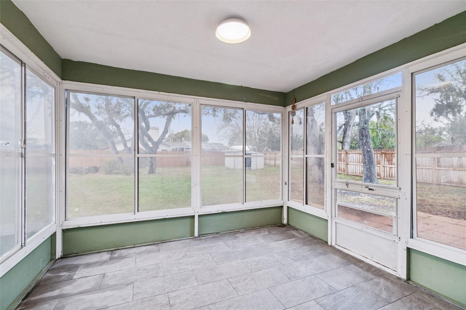 SPRING HILL - Residential Lease