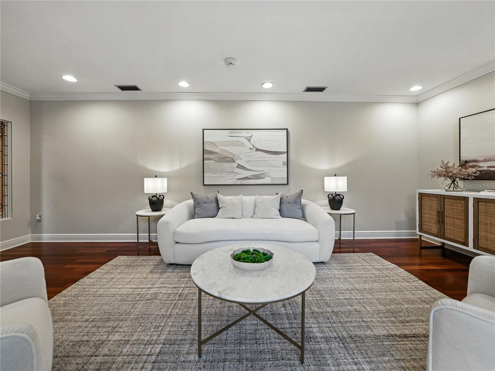 LAKE POINT - Residential