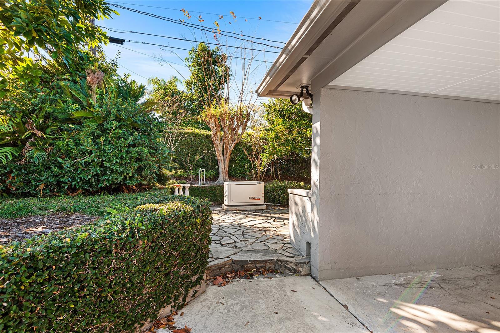 LAKE POINT - Residential