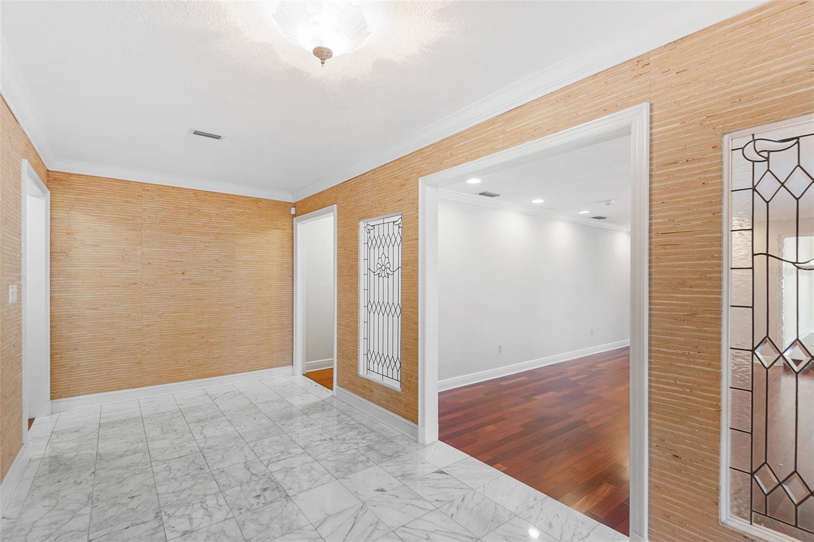 LAKE POINT - Residential