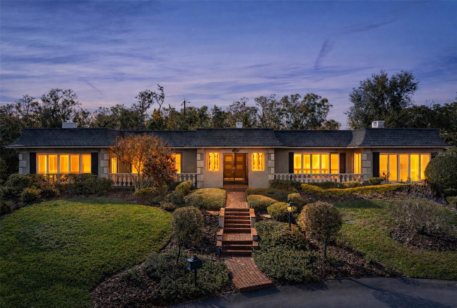 1249 LAKE POINT DRIVE