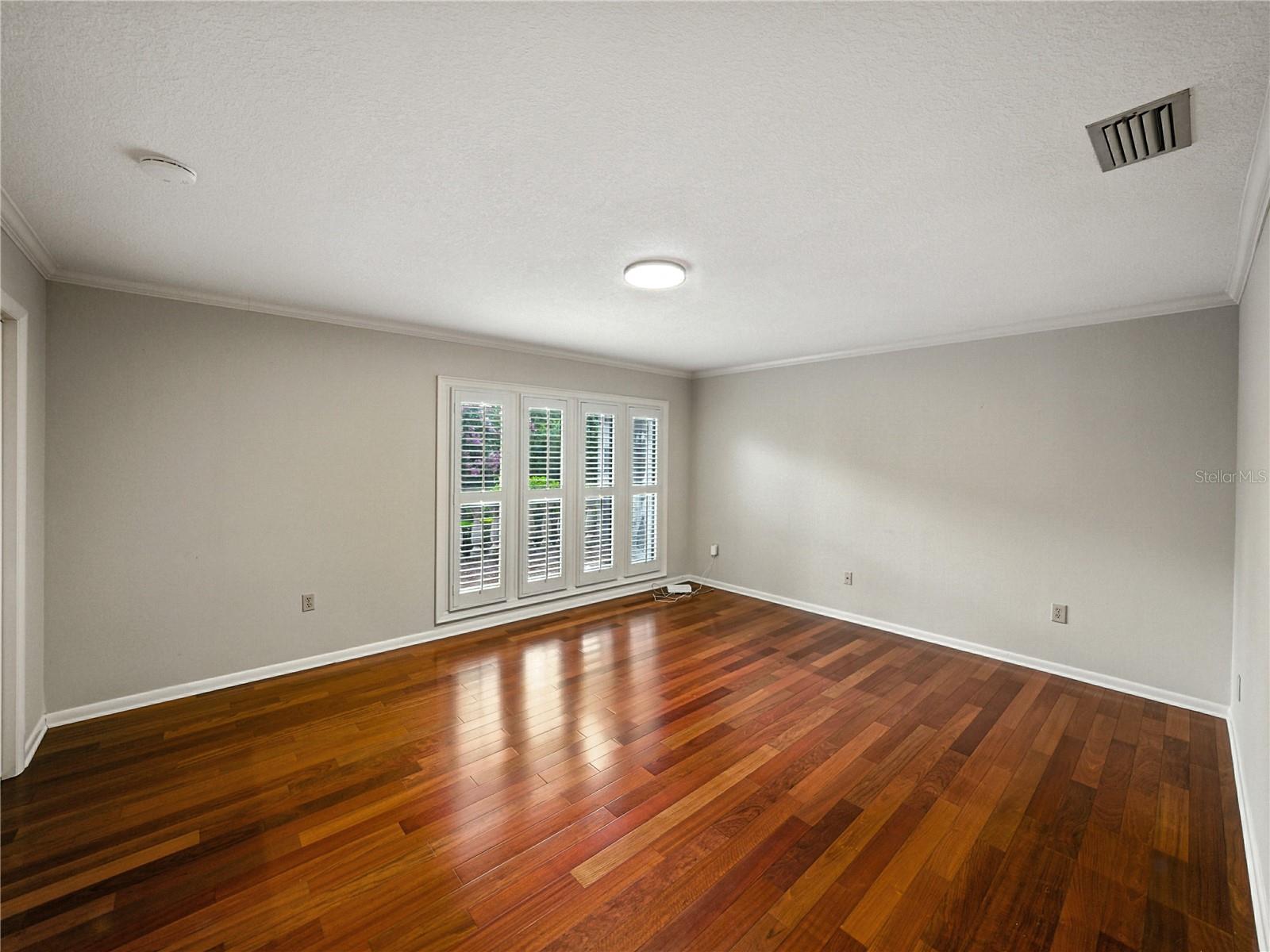 LAKE POINT - Residential