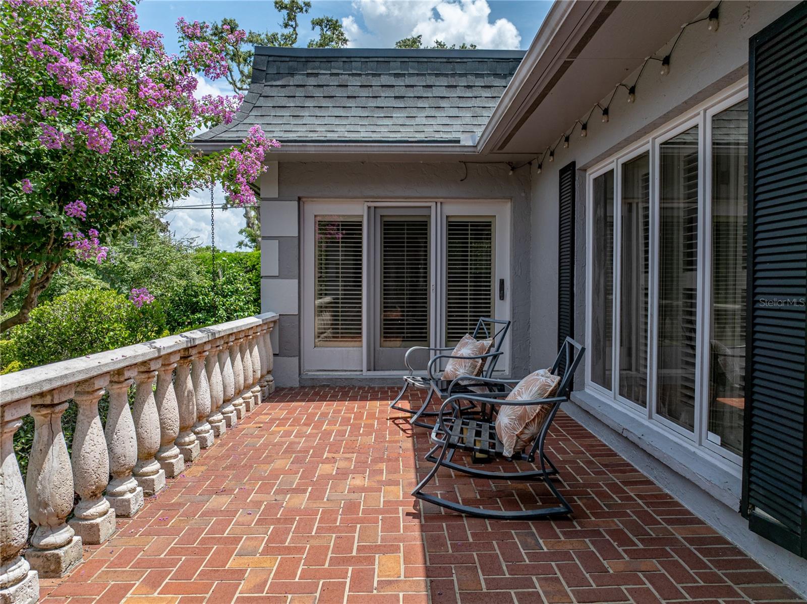 LAKE POINT - Residential