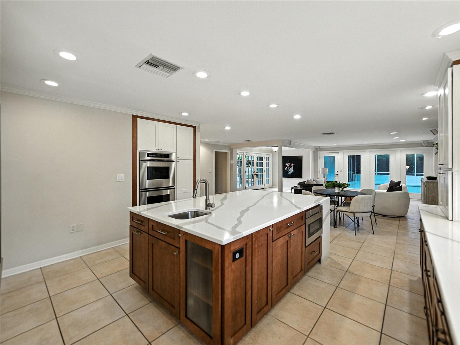 LAKE POINT - Residential