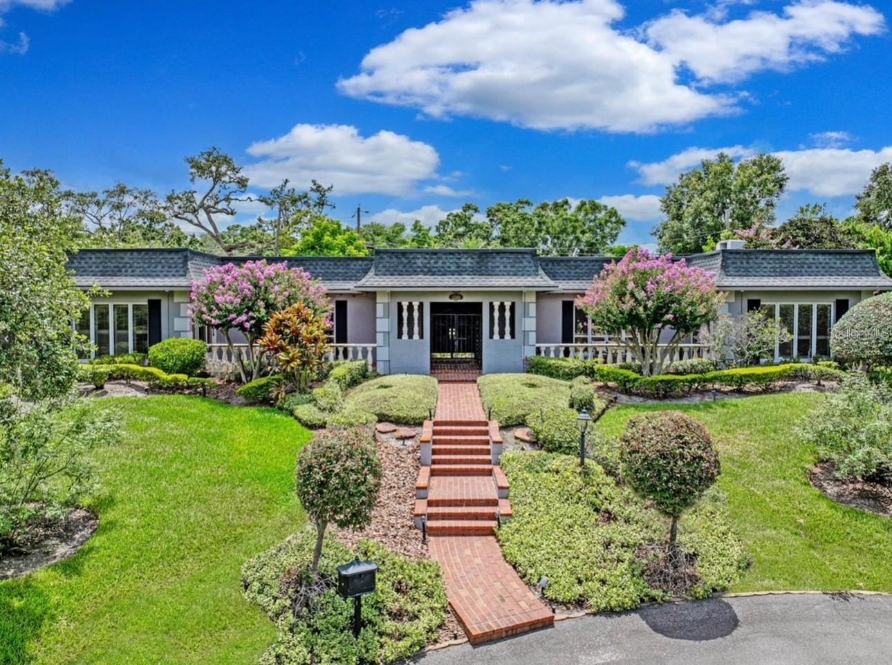 LAKE POINT - Residential