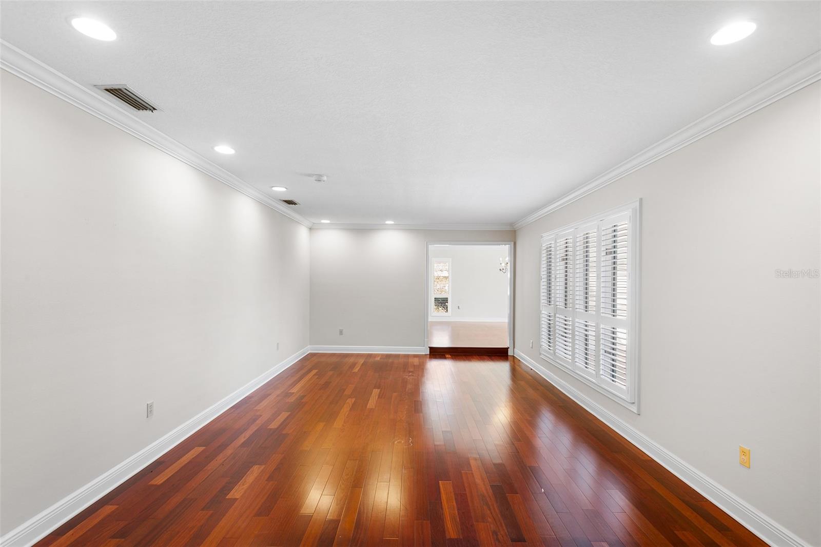 LAKE POINT - Residential