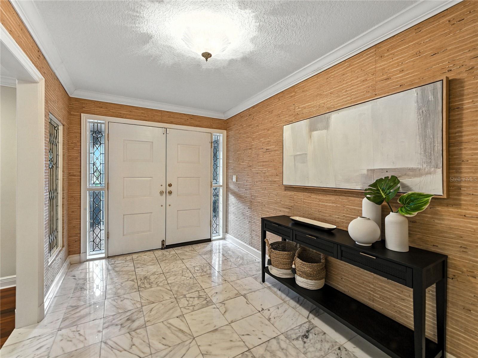 LAKE POINT - Residential