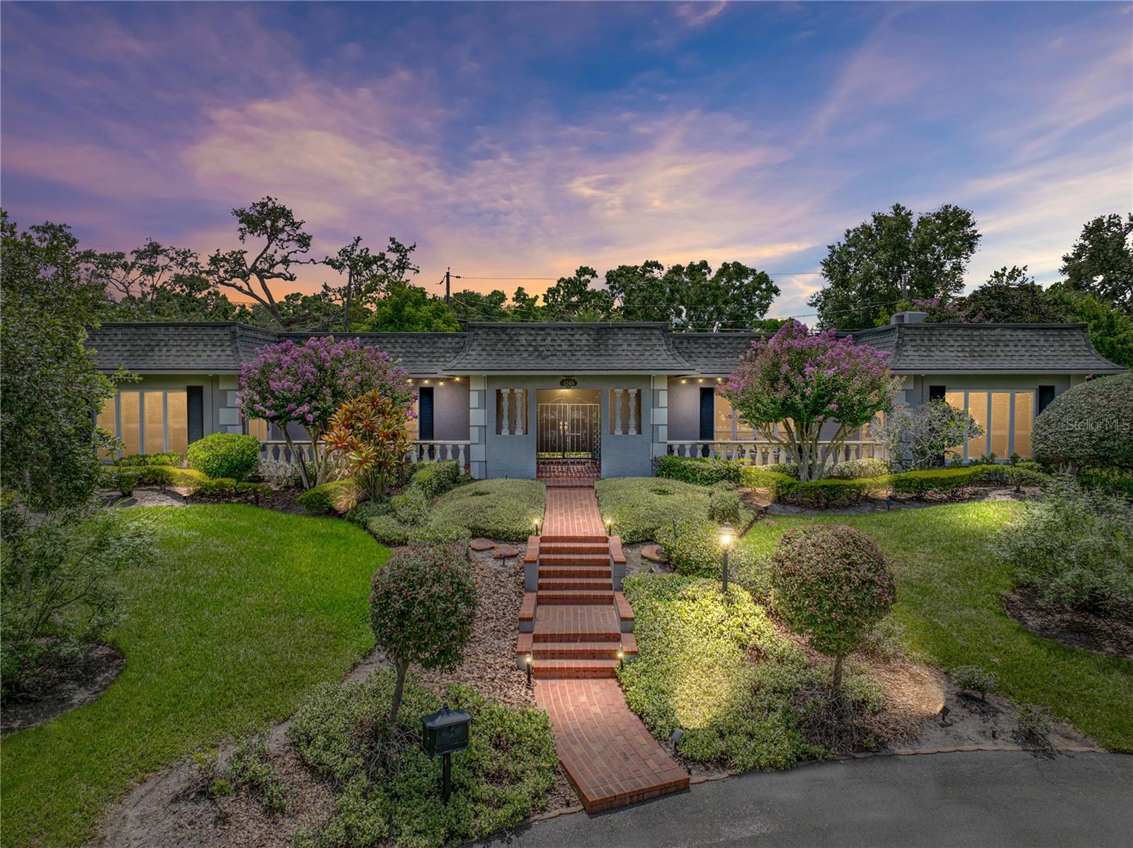 LAKE POINT - Residential