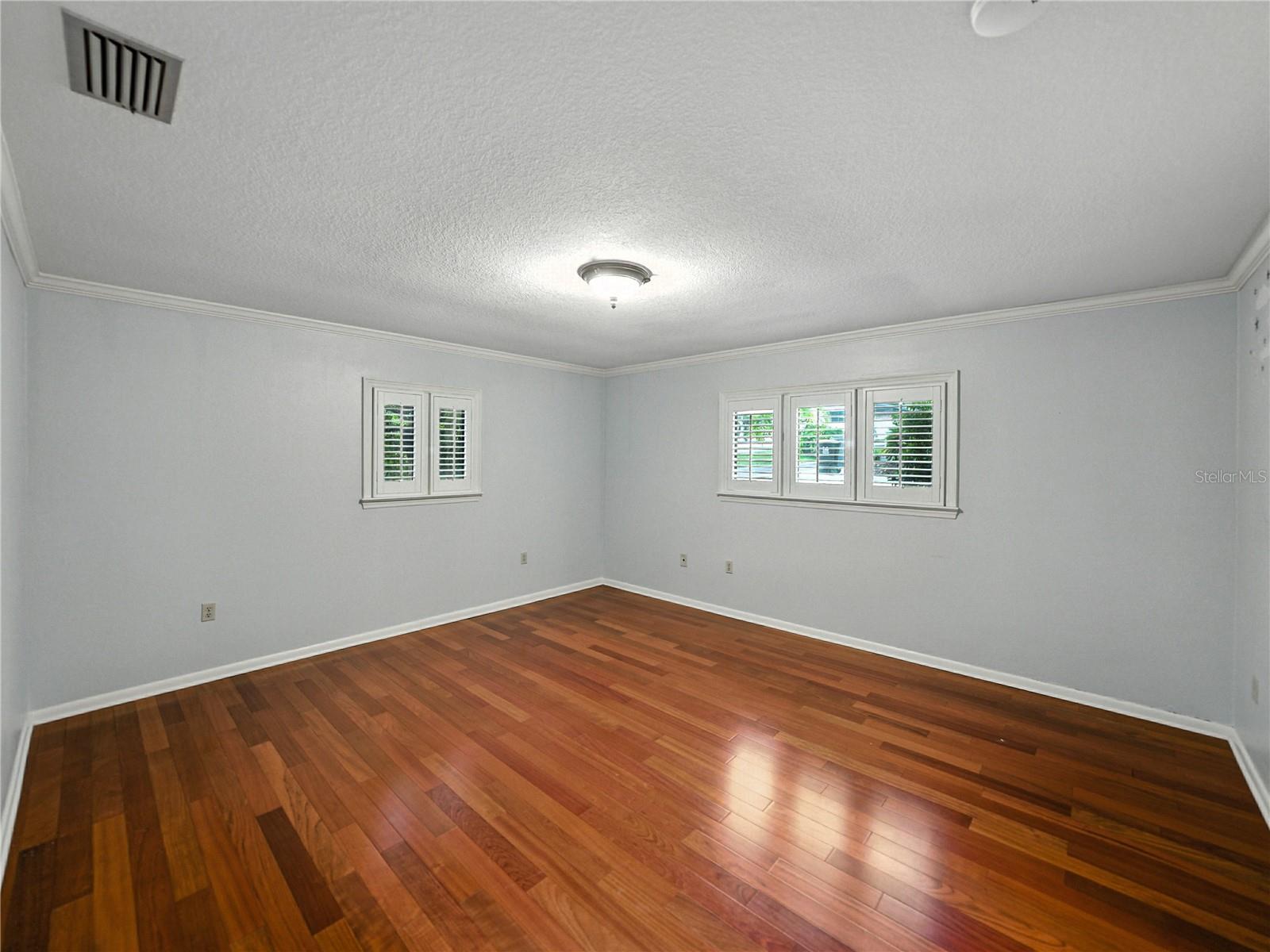 LAKE POINT - Residential