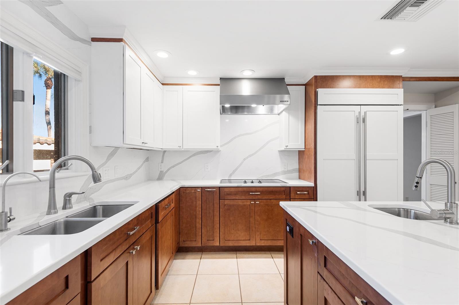 LAKE POINT - Residential